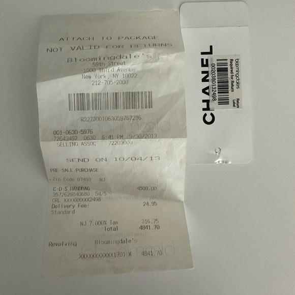 Authentic large Chanel Boy Bag in black calfskin. Comes with full set. - Picture 8 of 12